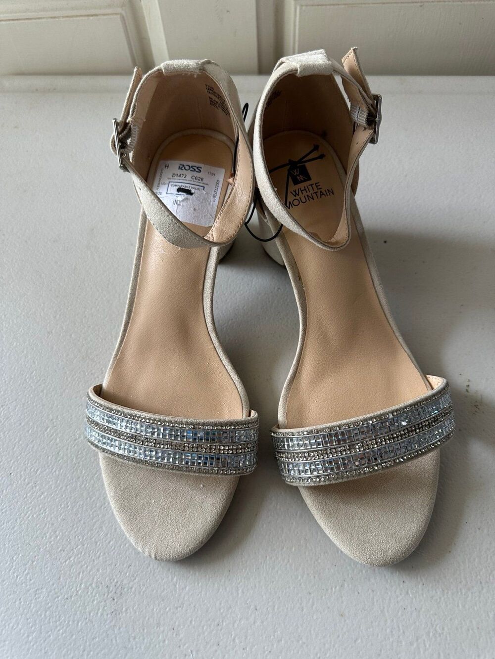 White Mountain Vegan Suede Rhinestone Embellished Strap Block Heel Sandals 7.5
